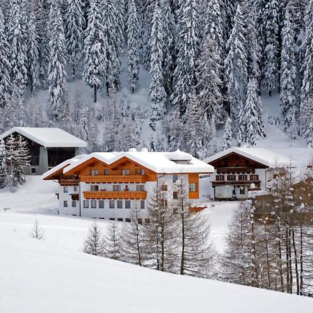 Gasthof Pension Innerhutt Pfelders Exterior photo